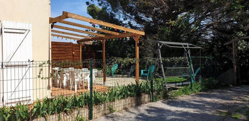 Location Saisonniere Apartment Coursan Exterior photo
